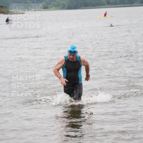 23.06.2024 - Viking Triathlon MichiJ http://msf.ph/oto/6349449 23.06.2024 10:58:47 Schwimmen 329 meine-sportfotos.de