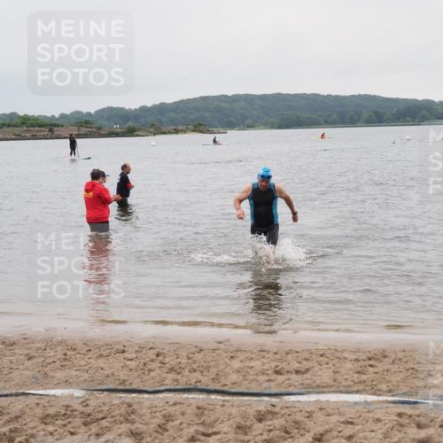 23.06.2024 - Viking Triathlon MichiJ http://msf.ph/oto/6349462 23.06.2024 10:58:50 Schwimmen 329 meine-sportfotos.de