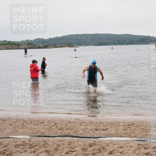 23.06.2024 - Viking Triathlon MichiJ http://msf.ph/oto/6349465 23.06.2024 10:58:50 Schwimmen 329 meine-sportfotos.de