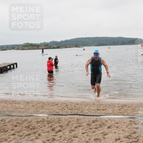 23.06.2024 - Viking Triathlon MichiJ http://msf.ph/oto/6349479 23.06.2024 10:58:53 Schwimmen 329 meine-sportfotos.de