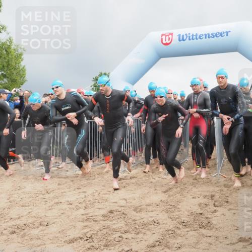 23.06.2024 - Viking Triathlon KatJ http://msf.ph/oto/6350850 23.06.2024 10:01:27 Schwimmen 26, 107, 111, 173, 178, 183, 198, 231, 242, 261, 295, 302, 306, 311, 386, 453, 619, 659 meine-sportfotos.de