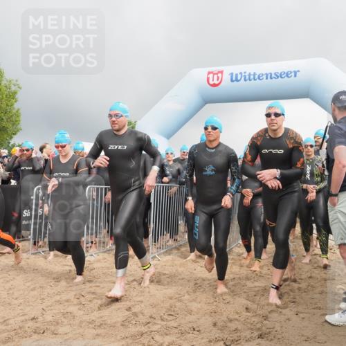 23.06.2024 - Viking Triathlon KatJ http://msf.ph/oto/6351198 23.06.2024 10:03:03 Schwimmen 48, 68, 69, 86, 200, 212, 225, 237, 256, 266, 280, 297, 328, 338, 349, 369, 412, 653 meine-sportfotos.de