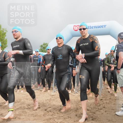 23.06.2024 - Viking Triathlon KatJ http://msf.ph/oto/6351205 23.06.2024 10:03:03 Schwimmen 48, 68, 69, 86, 200, 212, 225, 237, 256, 266, 280, 297, 328, 338, 349, 369, 412, 653 meine-sportfotos.de