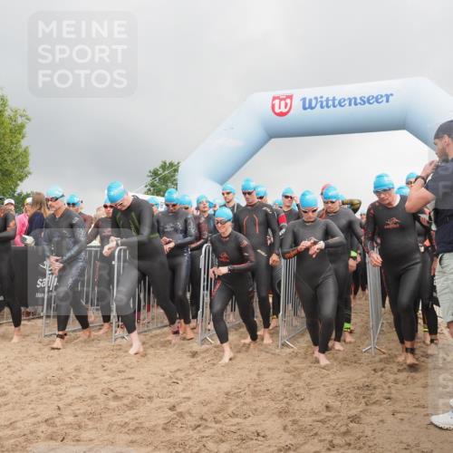 23.06.2024 - Viking Triathlon KatJ http://msf.ph/oto/6351390 23.06.2024 10:03:32 Schwimmen 24, 36, 43, 167, 187, 214, 230, 270, 283, 289, 298, 367, 368, 421, 466, 493, 512, 522 meine-sportfotos.de