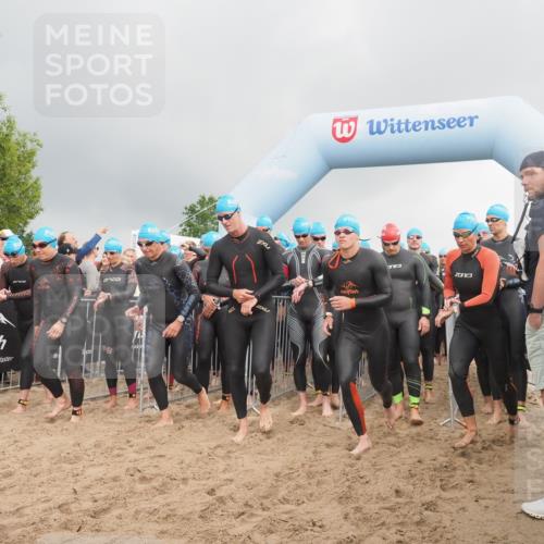 23.06.2024 - Viking Triathlon KatJ http://msf.ph/oto/6351435 23.06.2024 10:03:38 Schwimmen 36, 67, 167, 187, 193, 230, 270, 283, 289, 335, 352, 367, 424, 449, 466, 493, 512, 522 meine-sportfotos.de