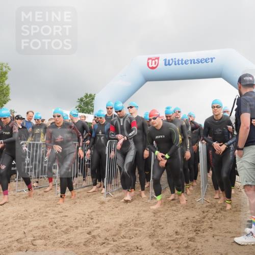 23.06.2024 - Viking Triathlon KatJ http://msf.ph/oto/6351467 23.06.2024 10:03:43 Schwimmen 36, 67, 90, 167, 193, 230, 250, 270, 303, 335, 352, 367, 424, 449, 466, 492, 531, 650 meine-sportfotos.de