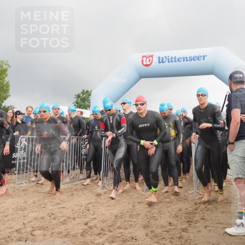 23.06.2024 - Viking Triathlon KatJ http://msf.ph/oto/6351471 23.06.2024 10:03:43 Schwimmen 36, 67, 90, 167, 193, 230, 250, 270, 303, 335, 352, 367, 424, 449, 466, 492, 531, 650 meine-sportfotos.de