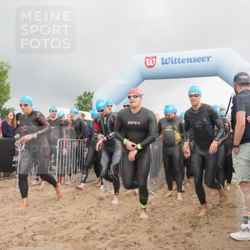 23.06.2024 - Viking Triathlon KatJ http://msf.ph/oto/6351475 23.06.2024 10:03:43 Schwimmen 36, 67, 90, 167, 193, 230, 250, 270, 303, 335, 352, 367, 424, 449, 466, 492, 531, 650 meine-sportfotos.de