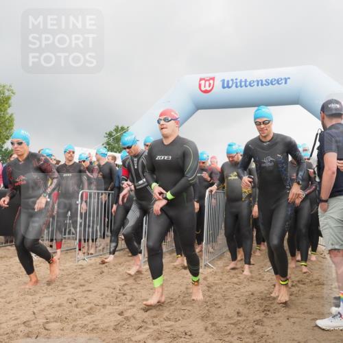 23.06.2024 - Viking Triathlon KatJ http://msf.ph/oto/6351478 23.06.2024 10:03:43 Schwimmen 36, 67, 90, 167, 193, 230, 250, 270, 303, 335, 352, 367, 424, 449, 466, 492, 531, 650 meine-sportfotos.de