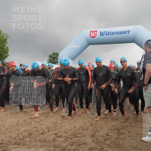 23.06.2024 - Viking Triathlon KatJ http://msf.ph/oto/6351621 23.06.2024 10:04:03 Schwimmen 27, 35, 38, 65, 115, 134, 161, 171, 220, 268, 294, 344, 382, 445, 462, 474, 535, 614 meine-sportfotos.de