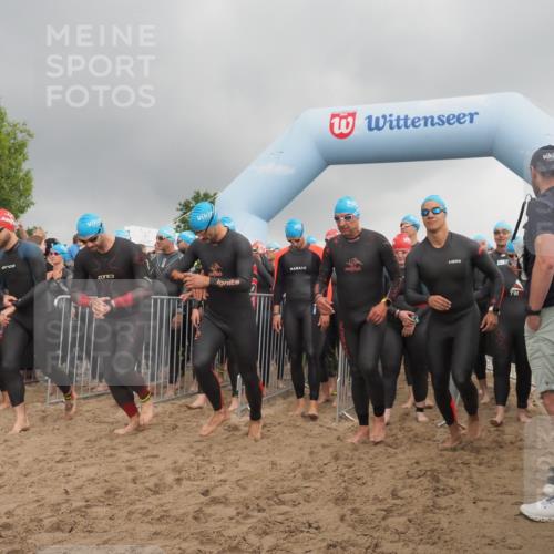 23.06.2024 - Viking Triathlon KatJ http://msf.ph/oto/6351625 23.06.2024 10:04:03 Schwimmen 27, 35, 38, 65, 115, 134, 161, 171, 220, 268, 294, 344, 382, 445, 462, 474, 535, 614 meine-sportfotos.de