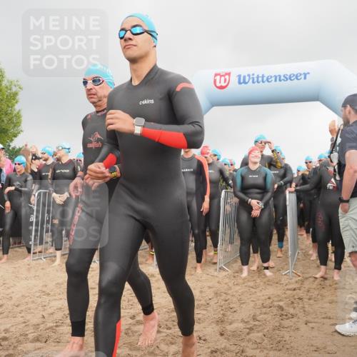 23.06.2024 - Viking Triathlon KatJ http://msf.ph/oto/6351652 23.06.2024 10:04:05 Schwimmen 27, 35, 38, 65, 161, 171, 220, 294, 344, 445, 462, 614 meine-sportfotos.de