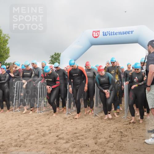 23.06.2024 - Viking Triathlon KatJ http://msf.ph/oto/6351663 23.06.2024 10:04:08 Schwimmen 27, 35, 38, 65, 152, 161, 171, 220, 294, 332, 344, 347, 419, 445, 455, 462, 603, 614 meine-sportfotos.de