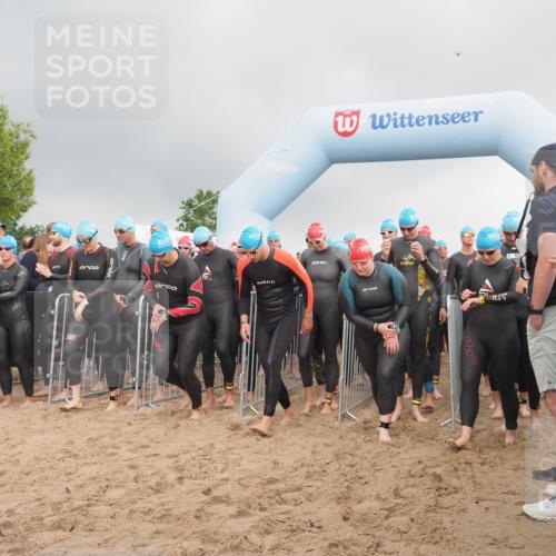 23.06.2024 - Viking Triathlon KatJ http://msf.ph/oto/6351665 23.06.2024 10:04:08 Schwimmen 27, 35, 38, 65, 152, 161, 171, 220, 294, 332, 344, 347, 419, 445, 455, 462, 603, 614 meine-sportfotos.de