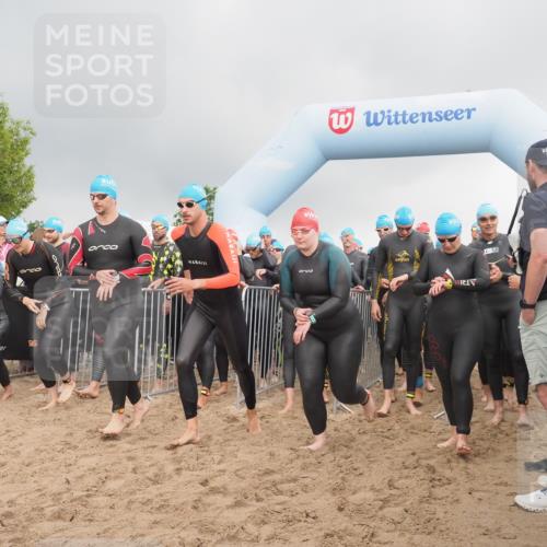 23.06.2024 - Viking Triathlon KatJ http://msf.ph/oto/6351675 23.06.2024 10:04:08 Schwimmen 27, 35, 38, 65, 152, 161, 171, 220, 294, 332, 344, 347, 419, 445, 455, 462, 603, 614 meine-sportfotos.de