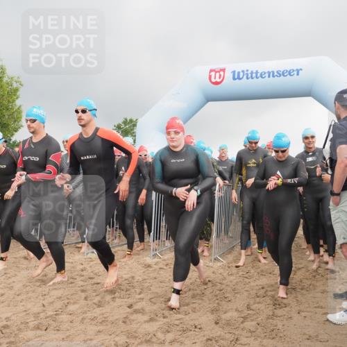 23.06.2024 - Viking Triathlon KatJ http://msf.ph/oto/6351679 23.06.2024 10:04:09 Schwimmen 27, 35, 38, 65, 152, 161, 171, 220, 294, 332, 344, 347, 419, 445, 455, 603, 614 meine-sportfotos.de