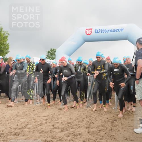 23.06.2024 - Viking Triathlon KatJ http://msf.ph/oto/6351695 23.06.2024 10:04:13 Schwimmen 38, 65, 98, 146, 152, 174, 175, 220, 251, 294, 332, 347, 419, 445, 455, 603, 614, 639 meine-sportfotos.de