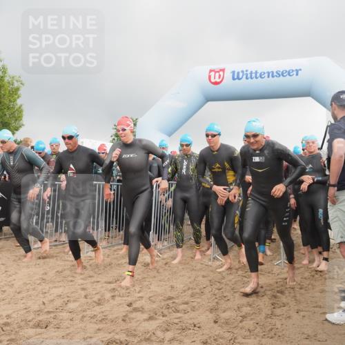 23.06.2024 - Viking Triathlon KatJ http://msf.ph/oto/6351703 23.06.2024 10:04:13 Schwimmen 38, 65, 98, 146, 152, 174, 175, 220, 251, 294, 332, 347, 419, 445, 455, 603, 614, 639 meine-sportfotos.de