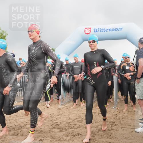 23.06.2024 - Viking Triathlon KatJ http://msf.ph/oto/6351793 23.06.2024 10:04:23 Schwimmen 82, 91, 98, 102, 137, 146, 174, 175, 210, 251, 321, 467, 495, 506, 606, 636, 639, 642 meine-sportfotos.de