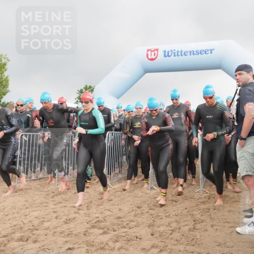 23.06.2024 - Viking Triathlon KatJ http://msf.ph/oto/6351870 23.06.2024 10:04:33 Schwimmen 54, 78, 82, 102, 110, 132, 162, 180, 365, 436, 443, 461, 467, 495, 636, 642, 645, 646 meine-sportfotos.de