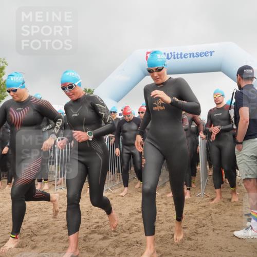 23.06.2024 - Viking Triathlon KatJ http://msf.ph/oto/6351963 23.06.2024 10:04:44 Schwimmen 54, 78, 140, 148, 180, 196, 206, 309, 322, 343, 351, 435, 442, 443, 461, 543, 645, 649 meine-sportfotos.de