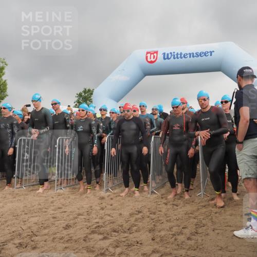 23.06.2024 - Viking Triathlon KatJ http://msf.ph/oto/6351974 23.06.2024 10:04:47 Schwimmen 64, 135, 140, 148, 196, 205, 206, 262, 309, 322, 343, 351, 420, 435, 442, 543, 641, 649 meine-sportfotos.de