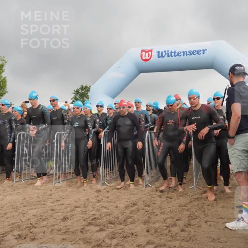 23.06.2024 - Viking Triathlon KatJ http://msf.ph/oto/6351976 23.06.2024 10:04:47 Schwimmen 64, 135, 140, 148, 196, 205, 206, 262, 309, 322, 343, 351, 420, 435, 442, 543, 641, 649 meine-sportfotos.de