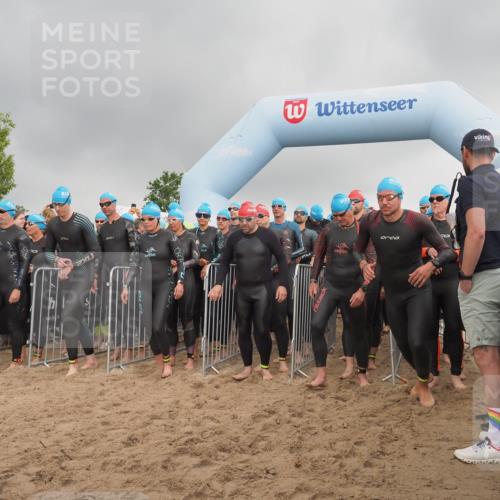 23.06.2024 - Viking Triathlon KatJ http://msf.ph/oto/6351978 23.06.2024 10:04:47 Schwimmen 64, 135, 140, 148, 196, 205, 206, 262, 309, 322, 343, 351, 420, 435, 442, 543, 641, 649 meine-sportfotos.de