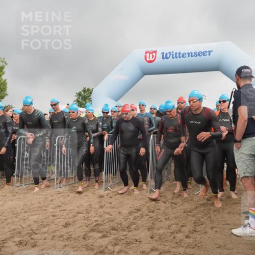 23.06.2024 - Viking Triathlon KatJ http://msf.ph/oto/6351980 23.06.2024 10:04:47 Schwimmen 64, 135, 140, 148, 196, 205, 206, 262, 309, 322, 343, 351, 420, 435, 442, 543, 641, 649 meine-sportfotos.de