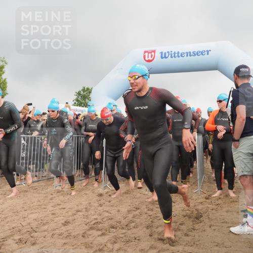 23.06.2024 - Viking Triathlon KatJ http://msf.ph/oto/6351989 23.06.2024 10:04:48 Schwimmen 64, 135, 140, 148, 196, 205, 206, 262, 309, 322, 343, 351, 420, 435, 442, 543, 641, 649 meine-sportfotos.de