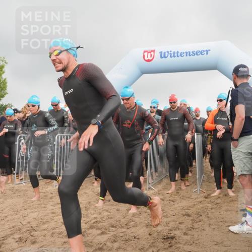 23.06.2024 - Viking Triathlon KatJ http://msf.ph/oto/6351994 23.06.2024 10:04:48 Schwimmen 64, 135, 140, 148, 196, 205, 206, 262, 309, 322, 343, 351, 420, 435, 442, 543, 641, 649 meine-sportfotos.de