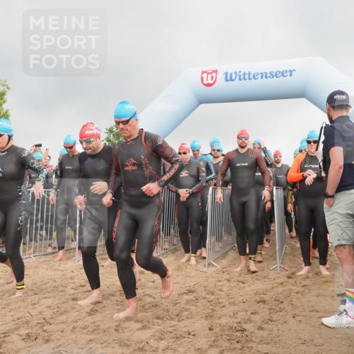 23.06.2024 - Viking Triathlon KatJ http://msf.ph/oto/6352001 23.06.2024 10:04:48 Schwimmen 64, 135, 140, 148, 196, 205, 206, 262, 309, 322, 343, 351, 420, 435, 442, 543, 641, 649 meine-sportfotos.de