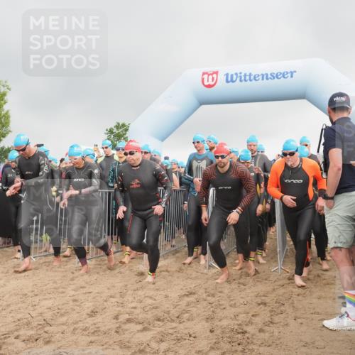 23.06.2024 - Viking Triathlon KatJ http://msf.ph/oto/6352037 23.06.2024 10:04:52 Schwimmen 64, 77, 135, 140, 205, 206, 262, 343, 351, 420, 435, 437, 475, 537, 622, 632, 641, 649 meine-sportfotos.de