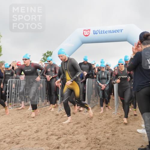 23.06.2024 - Viking Triathlon KatJ http://msf.ph/oto/6352116 23.06.2024 10:05:03 Schwimmen 28, 77, 166, 184, 188, 239, 253, 264, 286, 366, 398, 437, 459, 475, 489, 537, 622, 632 meine-sportfotos.de