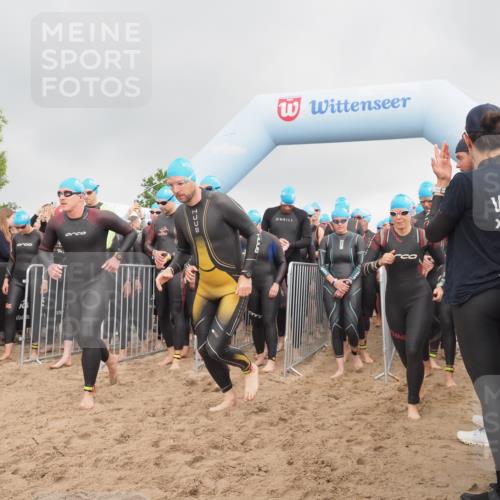 23.06.2024 - Viking Triathlon KatJ http://msf.ph/oto/6352117 23.06.2024 10:05:03 Schwimmen 28, 77, 166, 184, 188, 239, 253, 264, 286, 366, 398, 437, 459, 475, 489, 537, 622, 632 meine-sportfotos.de