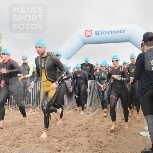 23.06.2024 - Viking Triathlon KatJ http://msf.ph/oto/6352119 23.06.2024 10:05:03 Schwimmen 28, 77, 166, 184, 188, 239, 253, 264, 286, 366, 398, 437, 459, 475, 489, 537, 622, 632 meine-sportfotos.de