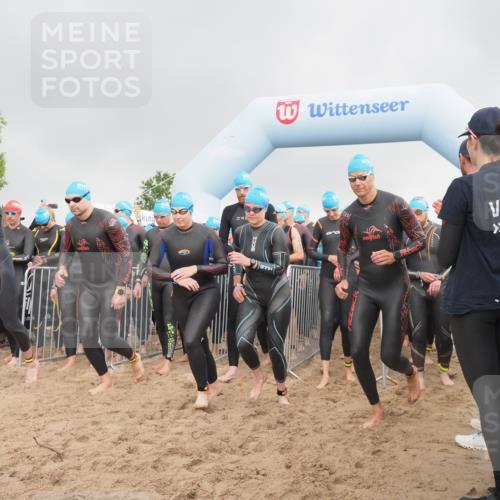 23.06.2024 - Viking Triathlon KatJ http://msf.ph/oto/6352138 23.06.2024 10:05:08 Schwimmen 28, 63, 163, 166, 184, 188, 208, 239, 253, 264, 286, 317, 366, 375, 398, 403, 459, 489 meine-sportfotos.de