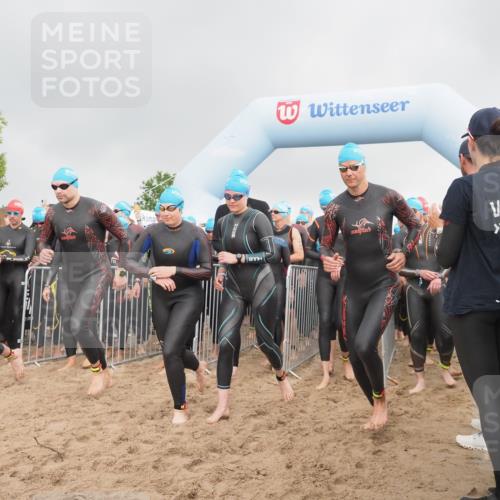 23.06.2024 - Viking Triathlon KatJ http://msf.ph/oto/6352139 23.06.2024 10:05:08 Schwimmen 28, 63, 163, 166, 184, 188, 208, 239, 253, 264, 286, 317, 366, 375, 398, 403, 459, 489 meine-sportfotos.de