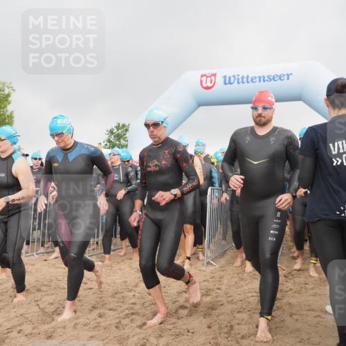 23.06.2024 - Viking Triathlon KatJ http://msf.ph/oto/6352177 23.06.2024 10:05:18 Schwimmen 63, 93, 119, 157, 163, 181, 208, 287, 317, 375, 388, 403, 423, 428, 478, 500, 618, 648 meine-sportfotos.de