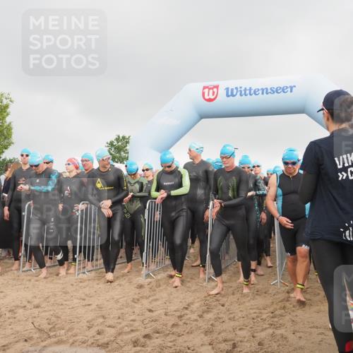 23.06.2024 - Viking Triathlon KatJ http://msf.ph/oto/6352277 23.06.2024 10:05:48 Schwimmen 41, 74, 150, 172, 195, 204, 329, 390, 395, 413, 431, 471, 501, 509, 514, 553, 610, 617 meine-sportfotos.de