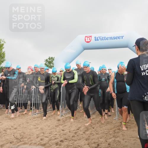 23.06.2024 - Viking Triathlon KatJ http://msf.ph/oto/6352279 23.06.2024 10:05:48 Schwimmen 41, 74, 150, 172, 195, 204, 329, 390, 395, 413, 431, 471, 501, 509, 514, 553, 610, 617 meine-sportfotos.de