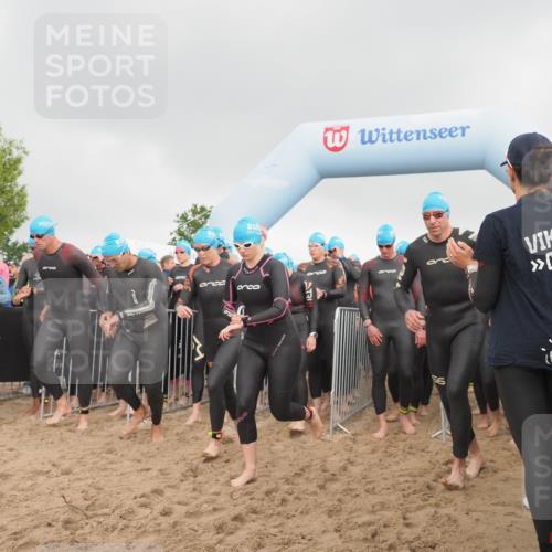 23.06.2024 - Viking Triathlon KatJ http://msf.ph/oto/6352357 23.06.2024 10:06:07 Schwimmen 21, 44, 46, 60, 112, 139, 155, 236, 258, 313, 320, 334, 417, 433, 440, 473, 481, 651 meine-sportfotos.de