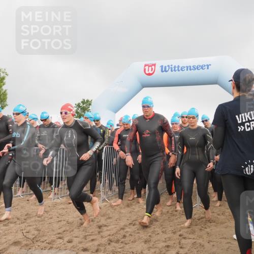 23.06.2024 - Viking Triathlon KatJ http://msf.ph/oto/6352507 23.06.2024 10:06:38 Schwimmen 45, 70, 147, 170, 207, 244, 247, 252, 290, 356, 373, 378, 444, 448, 476, 633, 634, 635 meine-sportfotos.de