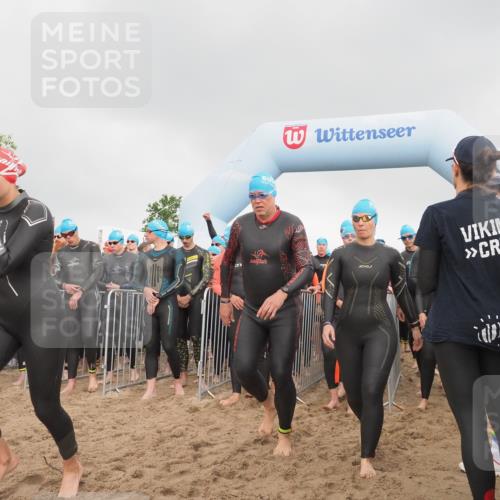 23.06.2024 - Viking Triathlon KatJ http://msf.ph/oto/6352515 23.06.2024 10:06:38 Schwimmen 45, 70, 147, 170, 207, 244, 247, 252, 290, 356, 373, 378, 444, 448, 476, 633, 634, 635 meine-sportfotos.de