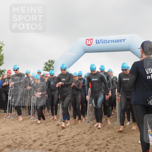 23.06.2024 - Viking Triathlon KatJ http://msf.ph/oto/6352606 23.06.2024 10:06:52 Schwimmen 19, 49, 79, 109, 156, 165, 221, 222, 243, 281, 341, 384, 391, 418, 439, 519, 536, 602 meine-sportfotos.de