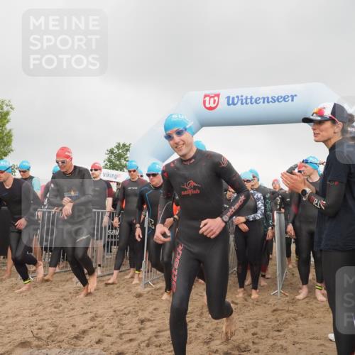 23.06.2024 - Viking Triathlon KatJ http://msf.ph/oto/6352675 23.06.2024 10:07:03 Schwimmen 19, 79, 80, 221, 241, 325, 341, 346, 384, 441, 479, 513, 525, 526, 547, 602, 615, 647 meine-sportfotos.de