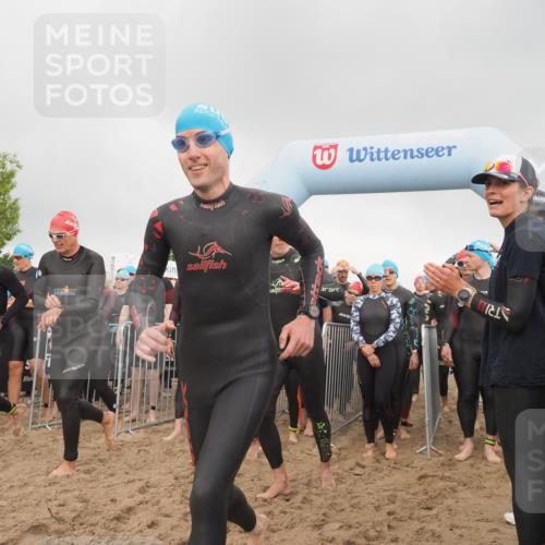 23.06.2024 - Viking Triathlon KatJ http://msf.ph/oto/6352679 23.06.2024 10:07:03 Schwimmen 19, 79, 80, 221, 241, 325, 341, 346, 384, 441, 479, 513, 525, 526, 547, 602, 615, 647 meine-sportfotos.de