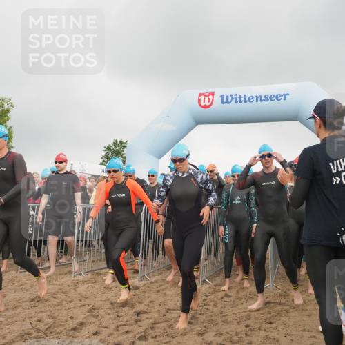 23.06.2024 - Viking Triathlon KatJ http://msf.ph/oto/6352727 23.06.2024 10:07:08 Schwimmen 80, 121, 169, 241, 285, 325, 346, 376, 380, 441, 479, 513, 525, 526, 547, 615, 631, 647 meine-sportfotos.de