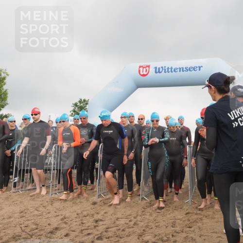 23.06.2024 - Viking Triathlon KatJ http://msf.ph/oto/6352761 23.06.2024 10:07:13 Schwimmen 121, 169, 241, 272, 285, 325, 346, 357, 376, 380, 399, 406, 441, 513, 612, 630, 631, 647 meine-sportfotos.de