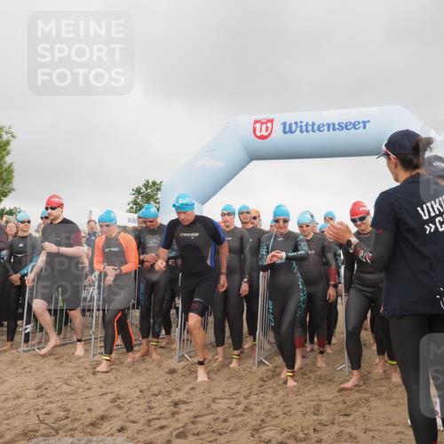 23.06.2024 - Viking Triathlon KatJ http://msf.ph/oto/6352765 23.06.2024 10:07:13 Schwimmen 121, 169, 241, 272, 285, 325, 346, 357, 376, 380, 399, 406, 441, 513, 612, 630, 631, 647 meine-sportfotos.de